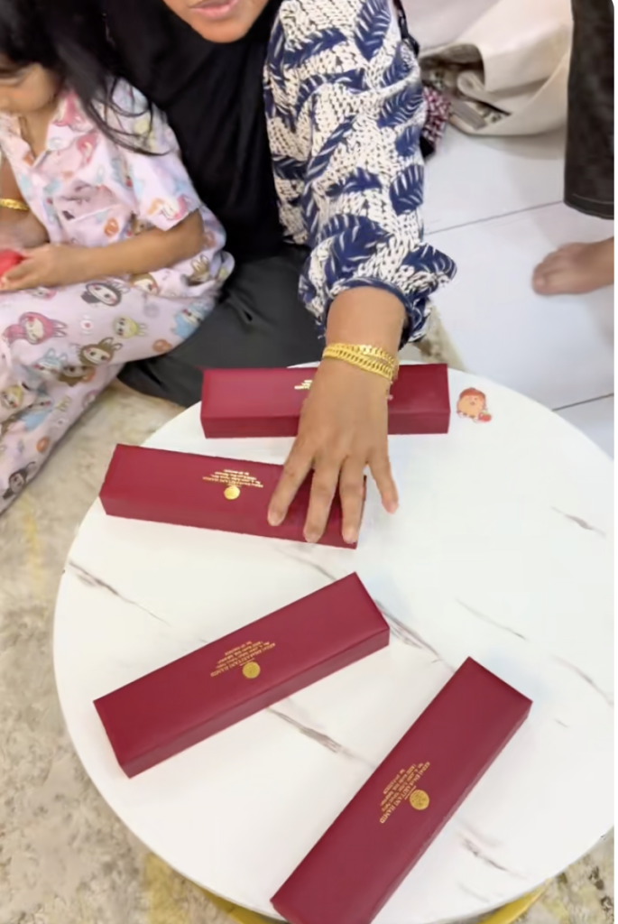gelang emas